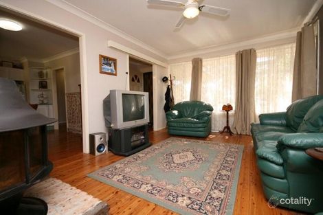 Property photo of 6 Anne Crescent Blaxland NSW 2774