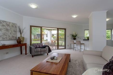 11 Wardoo St, Southport, QLD 4215