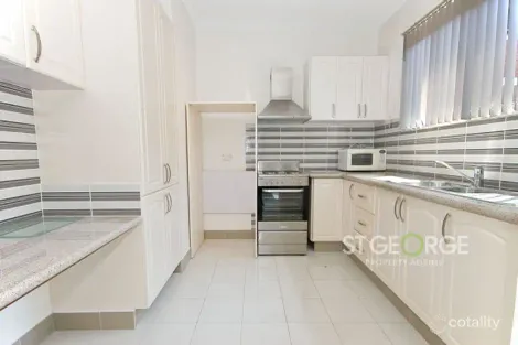 4/141 Woniora Rd, South Hurstville, NSW 2221