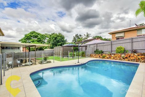 Property photo of 8 Honeysuckle Street Mansfield QLD 4122
