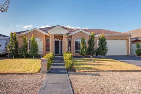 Property photo of 12 Pine Valley Rise Craigieburn VIC 3064