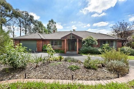 10 Booth Ct, Eltham, VIC 3095