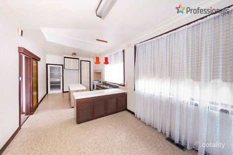 Property photo of 21 Chatsworth Avenue Ardeer VIC 3022