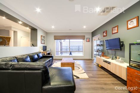 Property photo of 8 Mayfair Drive Drouin VIC 3818