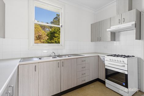 Property photo of 51 Maynes Parade Unanderra NSW 2526