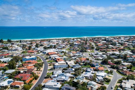 Property photo of 34B Gnobar Way Mullaloo WA 6027
