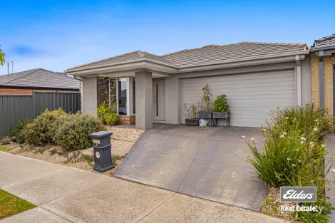 3 Makiti Cres, Harkness, VIC 3337