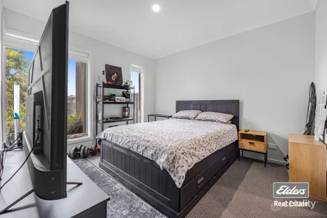 Property photo of 3 Makiti Crescent Harkness VIC 3337