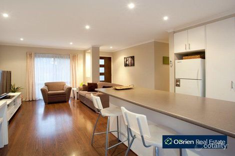 Property photo of 1/8 Palm Way Narre Warren South VIC 3805