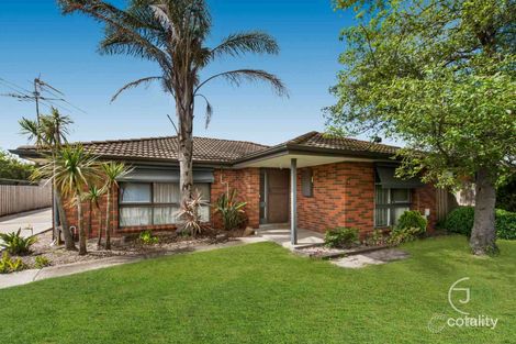Property photo of 8 Elaine Court Cranbourne VIC 3977
