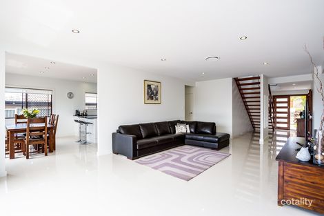 Property photo of 9 Kerria Crescent Ashmore QLD 4214