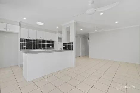 Property photo of 2/40 Beaumont Drive Pimpama QLD 4209