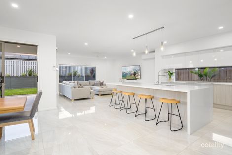 Property photo of 14 Whitsunday Circuit Pimpama QLD 4209