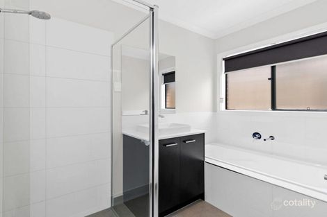 Property photo of 73 Element Circuit Armstrong Creek VIC 3217