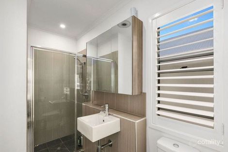 Property photo of 2/298 Hawthorne Road Hawthorne QLD 4171