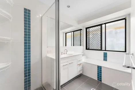 Property photo of 8 Hamill Place Collingwood Park QLD 4301