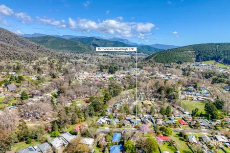 Property photo of 15 Thompson Street Bright VIC 3741