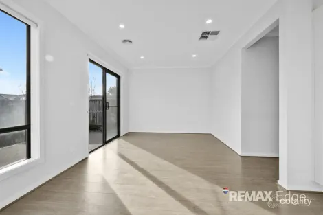 Property photo of 20 Argenta Parkway Tarneit VIC 3029
