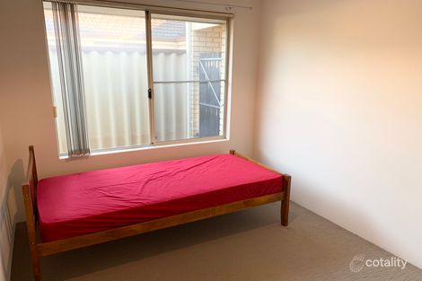 9 Courtland Cres, Redcliffe, WA 6104