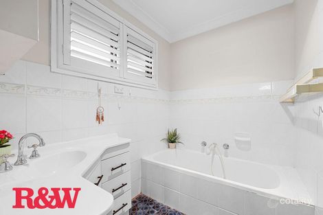 Property photo of 2 Paraka Place Bradbury NSW 2560