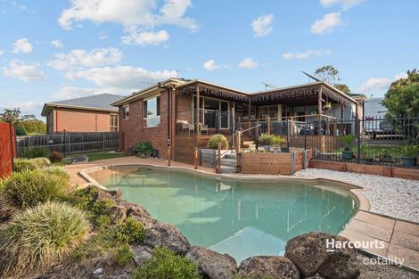 Property photo of 46 Outlook Drive Drouin VIC 3818