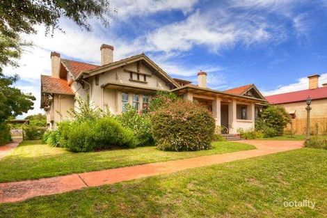 Property photo of 816 Lydiard Street North Soldiers Hill VIC 3350