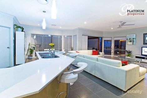 Property photo of 10 Lanier Close Oxenford QLD 4210