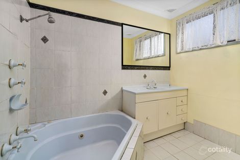 Property photo of 17 Cotula Place Macquarie Fields NSW 2564