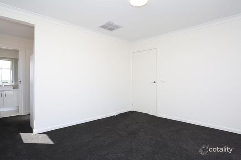 Property photo of 10 Thaine Way Doreen VIC 3754