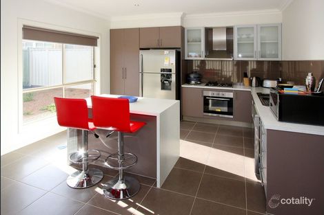 Property photo of 16 Barrington Circuit Caroline Springs VIC 3023