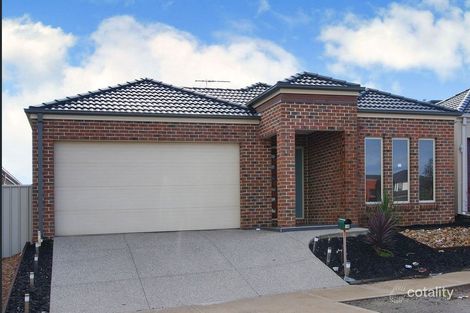 Property photo of 16 Barrington Circuit Caroline Springs VIC 3023