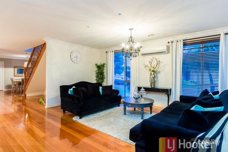 Property photo of 6 Glenora Way Hampton Park VIC 3976