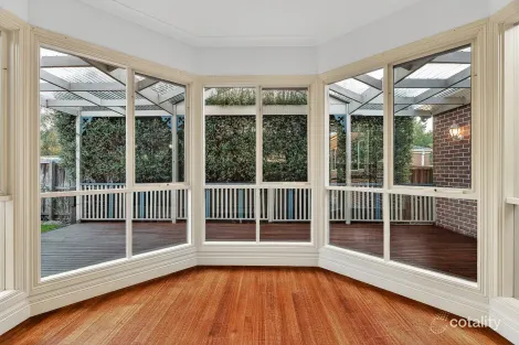 Property photo of 23 Marlesford Crescent Berwick VIC 3806