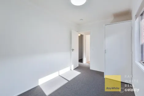 Property photo of 26 Bordeaux Parade Mermaid Waters QLD 4218