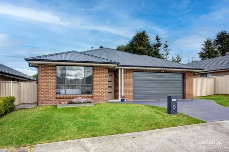 Property photo of 38 Kamilaroi Crescent Braemar NSW 2575