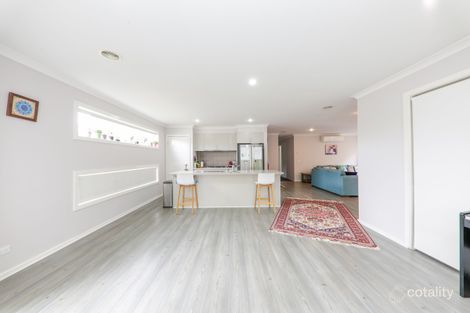 Property photo of 41 Tyrell Place Berwick VIC 3806
