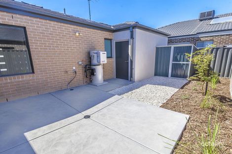 Property photo of 1/7 Frontier Avenue Greenvale VIC 3059