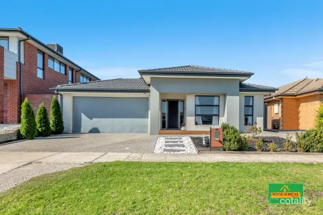 19 Bradman Dr, Cranbourne West, VIC 3977