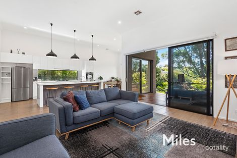 Property photo of 16 Cleve Grove Heidelberg VIC 3084