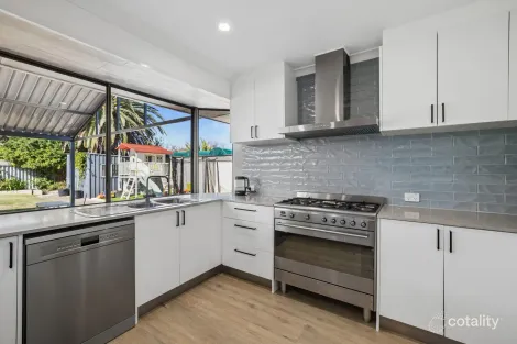 Property photo of 52 Sanderling Drive Thornlie WA 6108