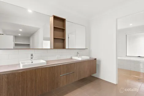 Property photo of 57 Shallows Drive Shell Cove NSW 2529