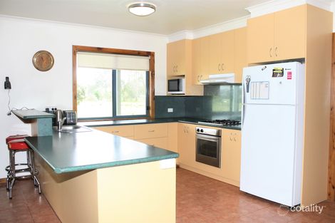 Property photo of 111 Murray Road Koonoomoo VIC 3644