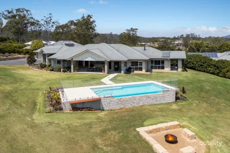 Property photo of 2 Vaucluse Court Samford Valley QLD 4520