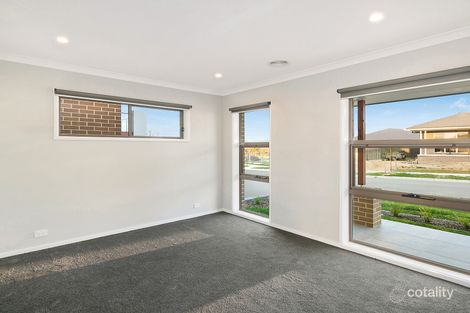 Property photo of 28 Daisy Loop Googong NSW 2620