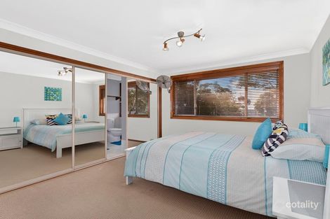 Property photo of 19 Stornaway Crescent Berkeley Vale NSW 2261