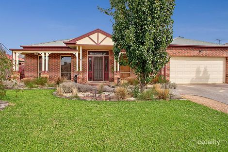 17 Victoria Way, Caroline Springs, VIC 3023
