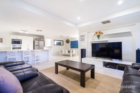 39 Hollins Bend, Madeley, WA 6065