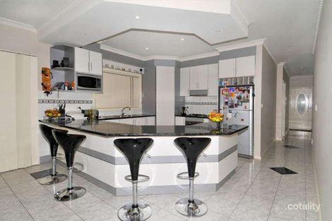 Property photo of 13 Bingin Place Craigieburn VIC 3064
