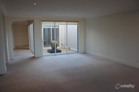 Property photo of 5 Vineyard Way Breakfast Point NSW 2137