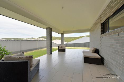 Property photo of 30 Boyne Crescent Cameron Park NSW 2285